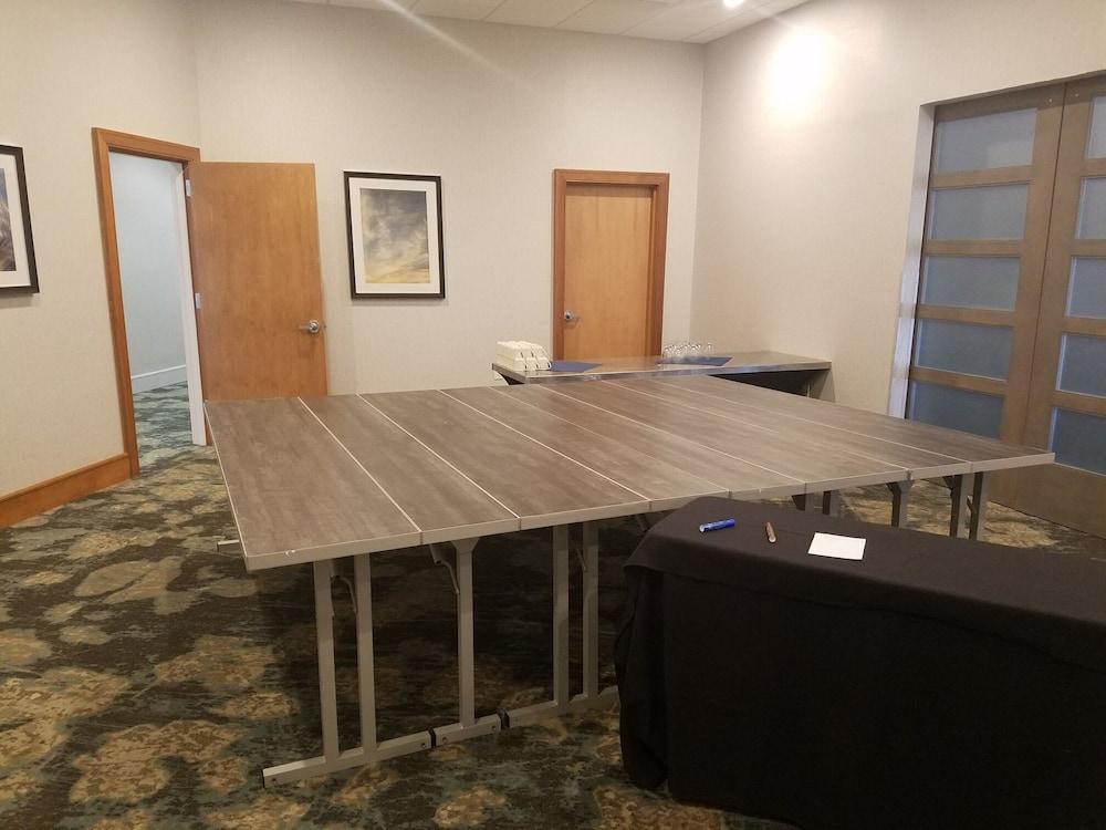 Doubletree By Hilton Rochester Henrietta Εξωτερικό φωτογραφία